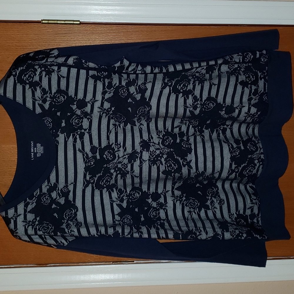 Lane Bryant Sleeved Tee/Sweatshirt, Size 18/20, Navy (B1)